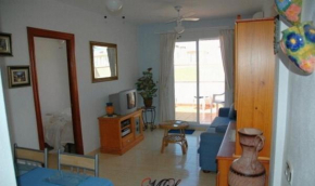 One-bedroom flat 200m from the beach